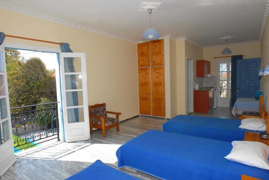 Blue Sky Hotel - Petra - Lesvos - Greece Bagian luar foto