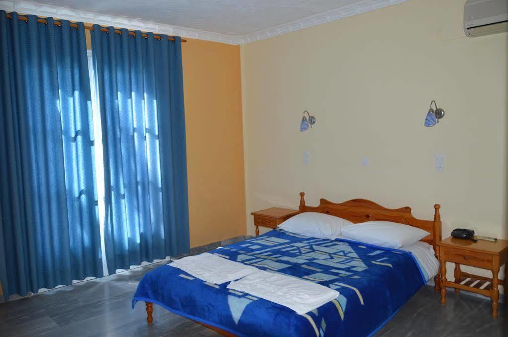 Blue Sky Hotel - Petra - Lesvos - Greece Bagian luar foto