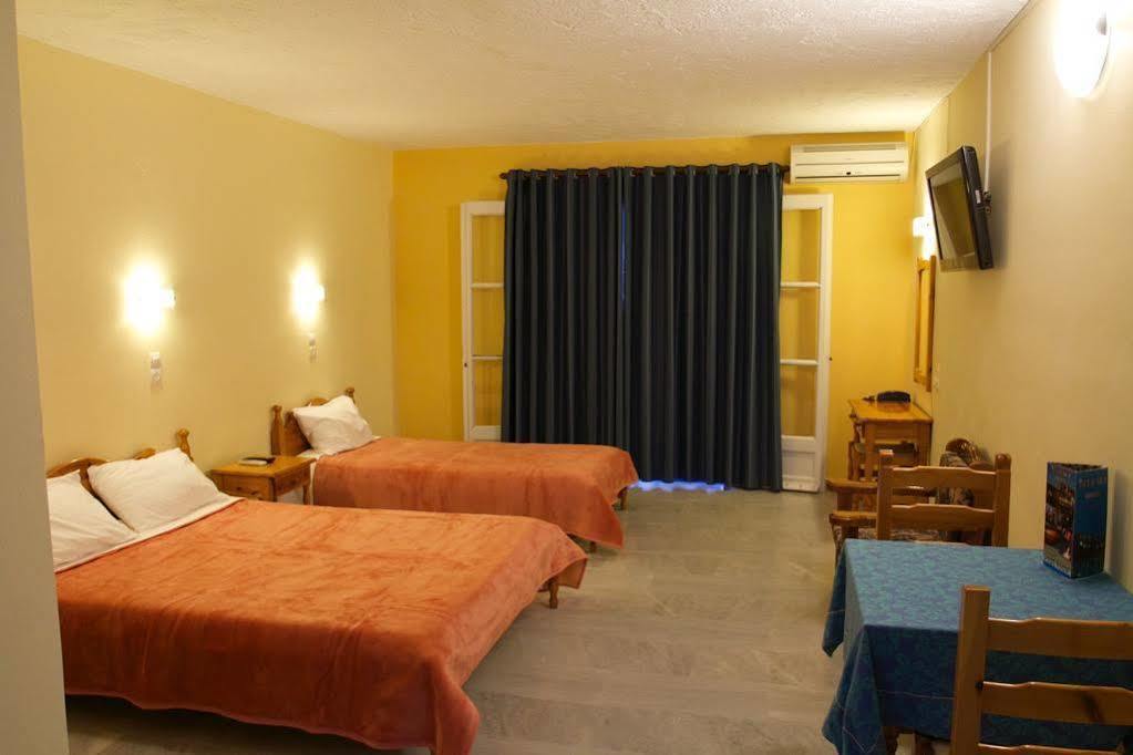 Blue Sky Hotel - Petra - Lesvos - Greece Bagian luar foto